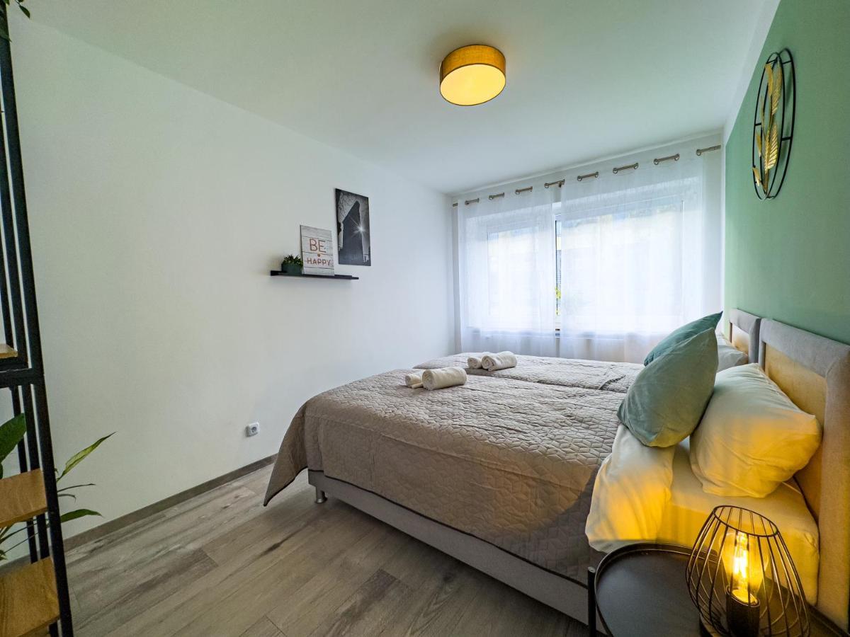 Immostay #6 - Ferienhaus 4 Zimmer Fuer 8 Personen, Wifi & Zentrum BRE Exterior foto