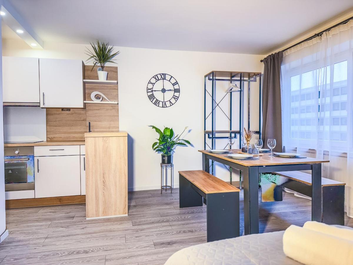 Immostay #6 - Ferienhaus 4 Zimmer Fuer 8 Personen, Wifi & Zentrum BRE Exterior foto