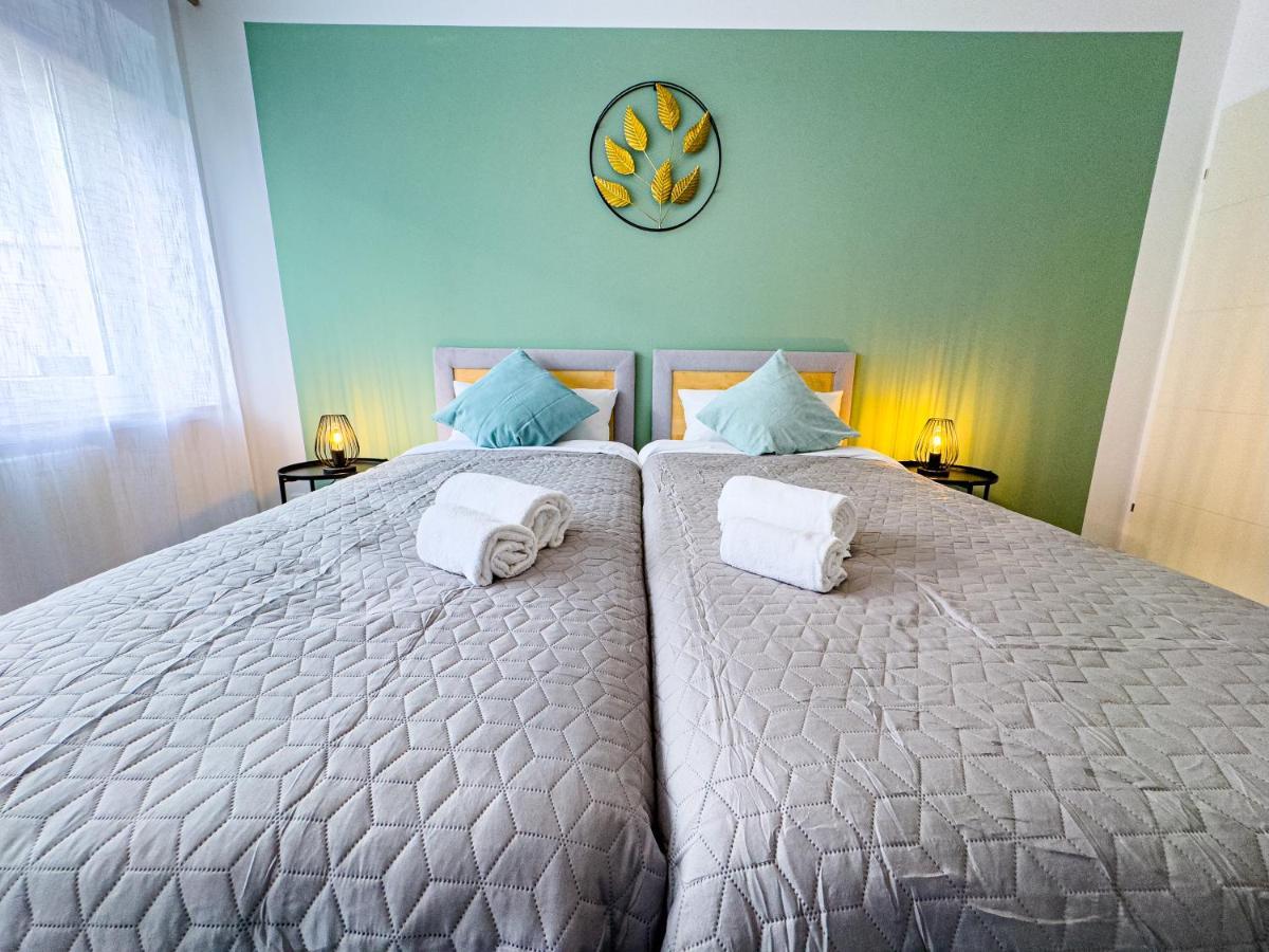 Immostay #6 - Ferienhaus 4 Zimmer Fuer 8 Personen, Wifi & Zentrum BRE Exterior foto